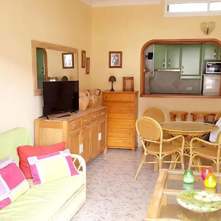 Comfortable In - 60 M² With Balcony Hébergement de vacances *