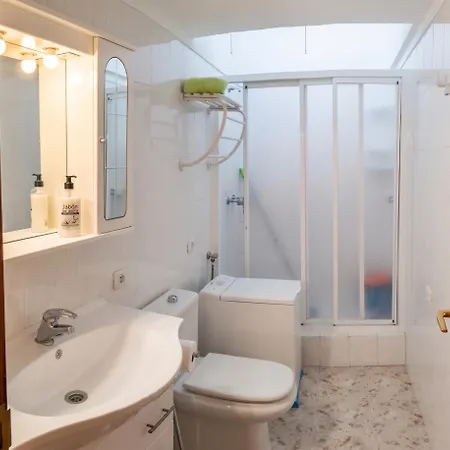Comfortable In - 60 M² With Balcony Vakantiehuis