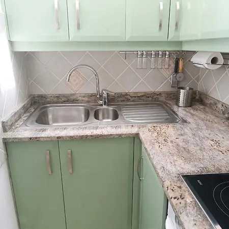 Vakantiehuis Comfortable In - 60 M² With Balcony *